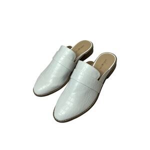 Indigo rd Henson Loafer Mule women white snakeskin slip on shoes sz 8m